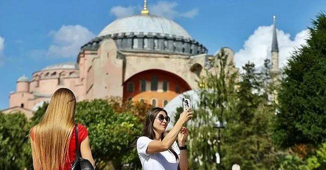 İstanbul'a üç ayda 3,7 milyon turist! İlk sırada hangi ülke var? - Resim: 17